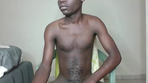 Snapshot of glane_ chatting on October 27, 2025, 3:10 am James online show from October 27, 2025, 3:10 am