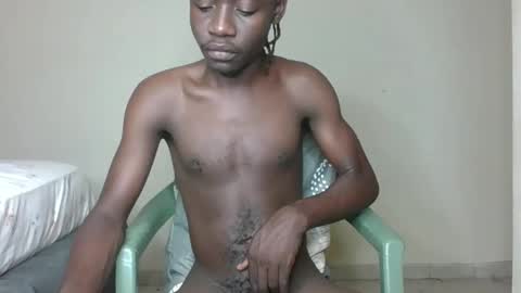 Snapshot of glane_ chatting on November 5, 2025, 3:17 am James online show from November 5, 2025, 3:17 am