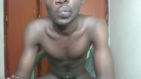 Snapshot of glane_ chatting on November 17, 2025, 11:16 am James online show from November 17, 2025, 11:16 am