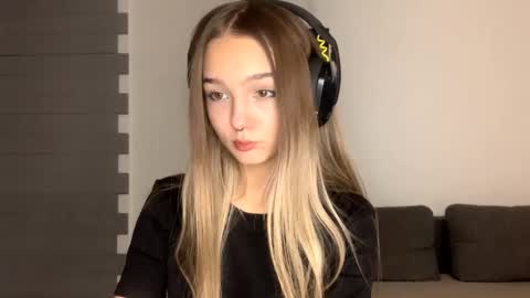 Catalina online show from November 7, 2025, 11:10 am