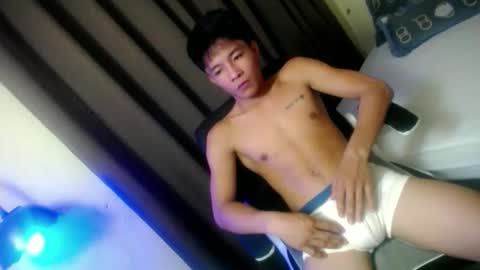 Snapshot of glenndou_daxs chatting on September 12, 2025, 10:37 am glenndou_daxs online show from September 12, 2025, 10:37 am