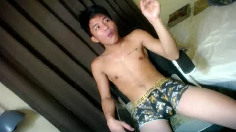 Snapshot of glenndou_daxs chatting on September 28, 2025, 2:55 pm glenndou_daxs online show from September 28, 2025, 2:55 pm