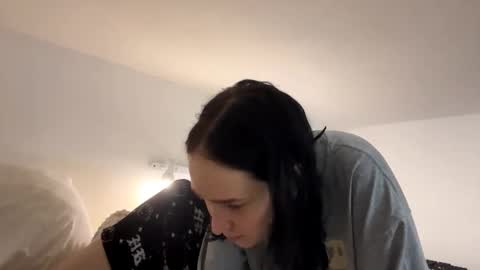 Snapshot of glennissawhill chatting on October 14, 2025, 10:16 am Bella online show from October 14, 2025, 10:16 am