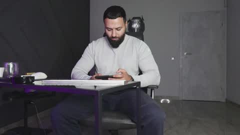 Matthew .. for short call me Matt online show from October 9, 2025, 12:52 am