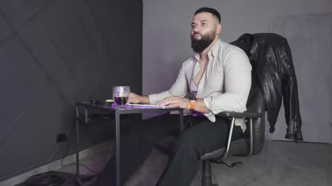 Matthew .. for short call me Matt online show from November 8, 2025, 4:45 am