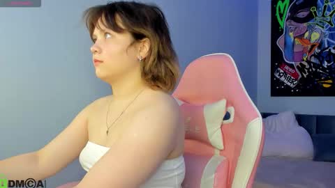 glimmer_goddesss online show from September 17, 2025, 8:27 am