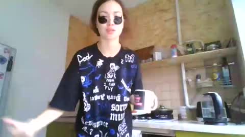 Snapshot of glitter_doll chatting on January 30, 2025, 9:04 am glitter_doll online show from January 30, 2025, 9:04 am
