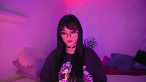 Mimi online show from April 17, 2026, 9:07 pm