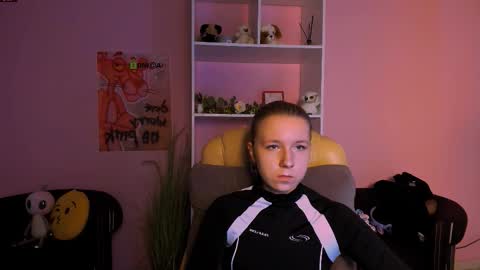 Snapshot of gloria_bubble chatting on September 10, 2025, 5:18 am your dream online show from September 10, 2025, 5:18 am