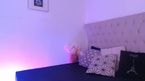 Snapshot of glory_shine chatting on November 11, 2025, 12:49 pm Glory online show from November 11, 2025, 12:49 pm