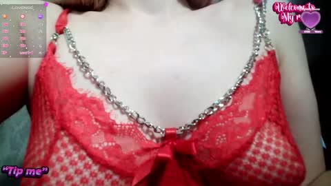 Snapshot of glossy_girl_1 chatting on December 23, 2024, 2:45 am Roxy online show from December 23, 2024, 2:45 am