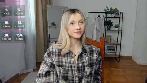 Snapshot of glossybabe_ chatting on February 8, 2026, 7:45 am Cherry online show from February 8, 2026, 7:45 am