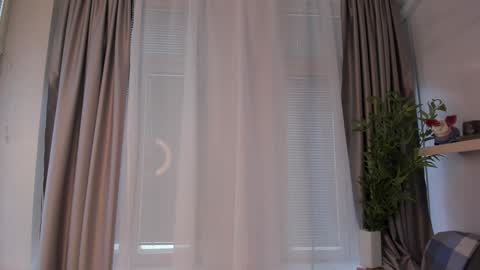 Ann Eliz and Gigi online show from February 20, 2026, 9:43 am