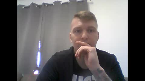 Snapshot of gmonay1331 chatting on October 2, 2025, 12:39 am gmonay1331 online show from October 2, 2025, 12:39 am