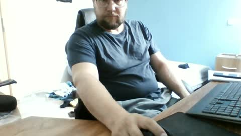 gnik_labinnah online show from July 3, 2026, 2:01 pm