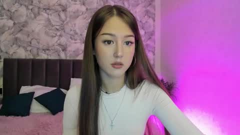 Lina online show from October 14, 2025, 8:48 am