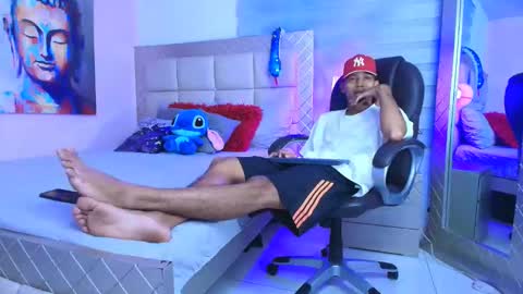 GOBEE online show from September 22, 2025, 2:35 am
