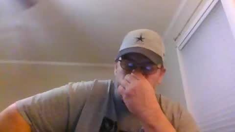 IDKIDCIDGAF online show from November 8, 2025, 1:17 am