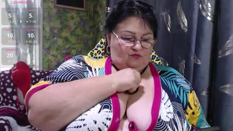 Snapshot of goddess57 chatting on October 4, 2025, 7:50 am Goddess online show from October 4, 2025, 7:50 am