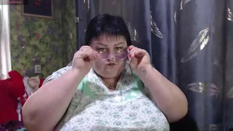 Snapshot of goddess57 chatting on October 24, 2025, 9:06 am Goddess online show from October 24, 2025, 9:06 am