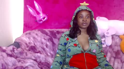 goddess_aaliyah online show from December 25, 2024, 6:20 am