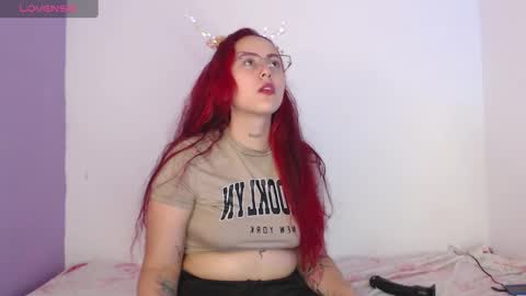 Snapshot of goddess_allison chatting on December 26, 2024, 12:36 am goddess_allison online show from December 26, 2024, 12:36 am