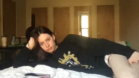 goddess_larz online show from November 5, 2025, 6:19 pm