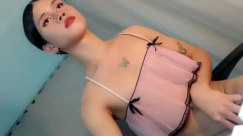 Snapshot of goddess_riana chatting on November 2, 2025, 4:59 am YOUR GODDESS RIAN online show from November 2, 2025, 4:59 am