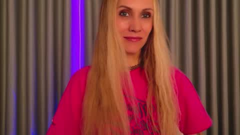 Katarina online show from November 30, 2025, 10:52 am