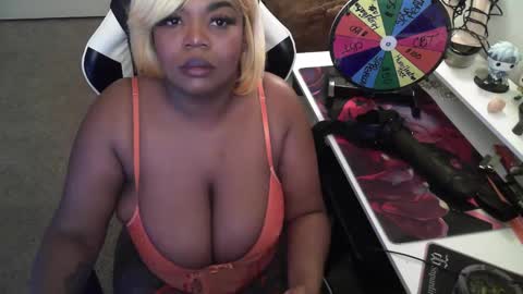 Snapshot of goddesscocoaa chatting on January 25, 2025, 11:44 am Goddess Cocoa online show from January 25, 2025, 11:44 am