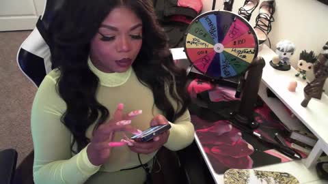 Snapshot of goddesscocoaa chatting on January 31, 2025, 8:54 am Goddess Cocoa online show from January 31, 2025, 8:54 am