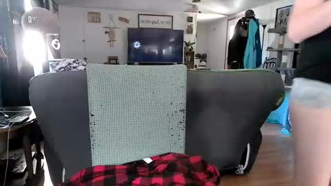 goddessdeezy online show from October 23, 2025, 5:33 pm