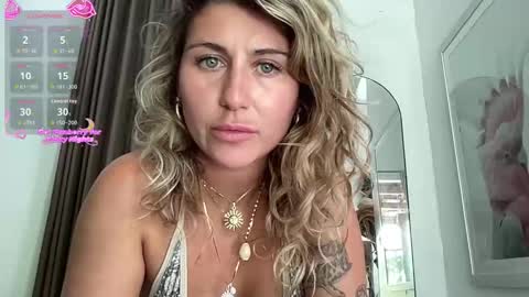 GoddessDove online show from January 15, 2026, 4:17 am