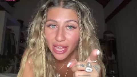 GoddessDove online show from May 31, 2026, 12:01 pm