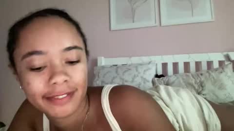 Goddess L online show from May 1, 2026, 6:45 pm