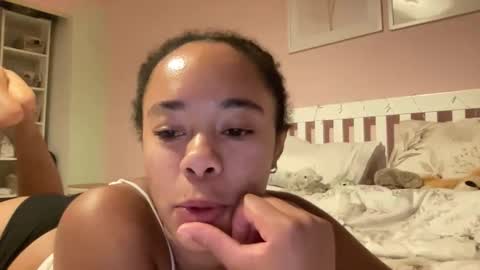 Snapshot of goddesselxo chatting on June 6, 2026, 1:00 am Goddess L online show from June 6, 2026, 1:00 am