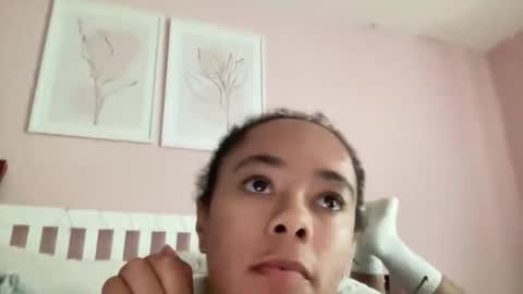 Snapshot of goddesselxo chatting on June 9, 2026, 5:24 pm Goddess L online show from June 9, 2026, 5:24 pm