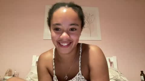 Snapshot of goddesselxo chatting on June 12, 2026, 8:41 pm Goddess L online show from June 12, 2026, 8:41 pm