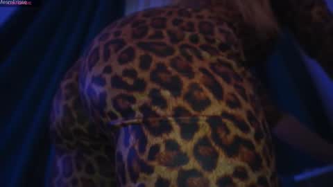 MesmErisse online show from October 1, 2025, 5:13 am