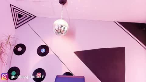 Snapshot of goddessjulieta chatting on May 24, 2026, 6:46 pm Julieta online show from May 24, 2026, 6:46 pm