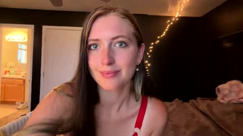 goddessquinncy online show from June 19, 2026, 12:09 pm