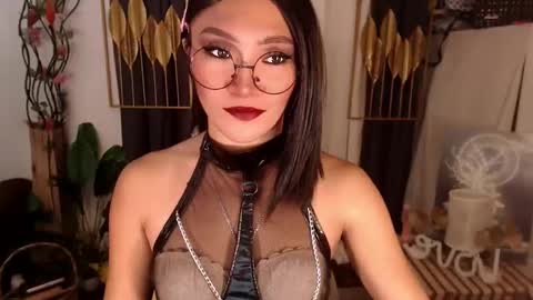 quinnie online show from January 31, 2025, 1:54 am