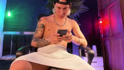 HUAN online show from February 24, 2025, 5:42 pm