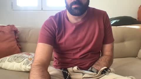 J online show from November 21, 2025, 11:31 am