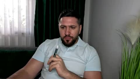 gold_alpha_boy online show from April 7, 2026, 12:38 pm