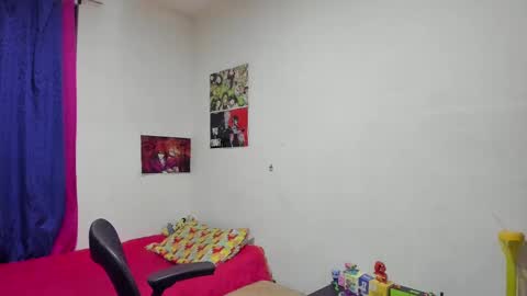 Snapshot of golden_ryan chatting on September 25, 2025, 3:43 am Jmmmm online show from September 25, 2025, 3:43 am