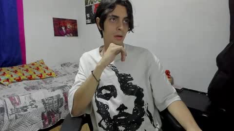 Snapshot of golden_ryan chatting on October 9, 2025, 4:10 am Jmmmm online show from October 9, 2025, 4:10 am