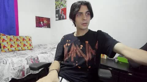 Snapshot of golden_ryan chatting on October 17, 2025, 4:48 am Jmmmm online show from October 17, 2025, 4:48 am