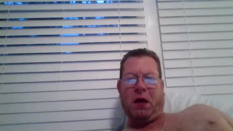 Snapshot of goldenbear3111 chatting on September 27, 2025, 11:15 am goldenbear3111 online show from September 27, 2025, 11:15 am