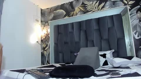 goldenbigcockts online show from February 21, 2025, 2:38 pm